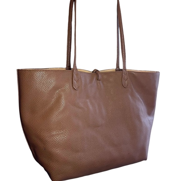 BCBG Brown Tote Shoulder Bag w/matching Removable Pouch - Picture 2 of 11